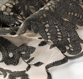 Pružná krajka černá/tělová