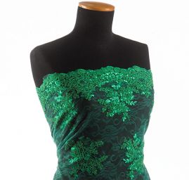 Krajka na vzorovém tylu květy sytě zelená