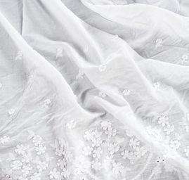 Krajka madeira bordura plastické květy bílá 