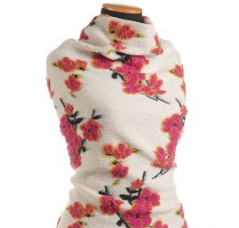 Art textil vařená vlna vzor květů višně slonová kost