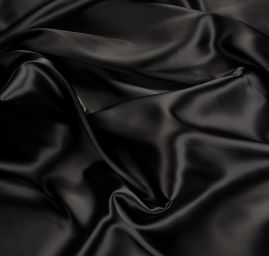 Podšívka saténová černé barvy