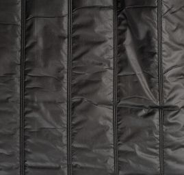 Prošev zateplená podšívka zdobý pruh černý