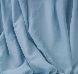 Jemný hedvábný organtýn azurové barvy