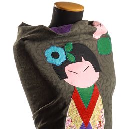 Kreativní textilní aplikace panenka