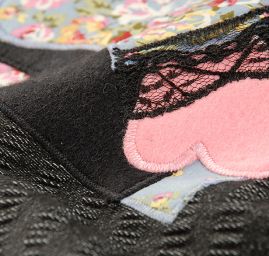 Kreativní textilní aplikace panenka 