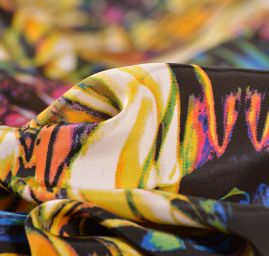 Jemný satén vzor obratlů fantazie barev