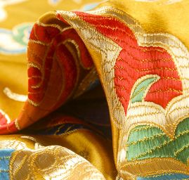 Brokát orientální motiv draka okrový