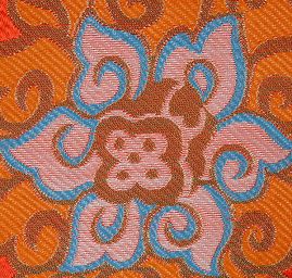 Brokát velký květinový ornament červený