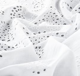 Krajka madeira vyšívané kruhy bílé