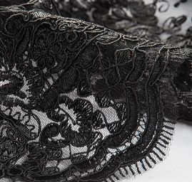 Krajka výšivka na tylu vzor paisley černá