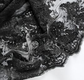 Krajka výšivka na tylu vzor paisley černá