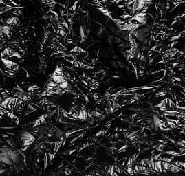 Prošev geometrický motiv černý