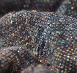 Originální ručně takná látka černozlatá