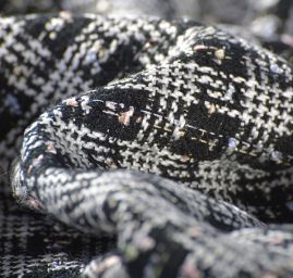 Látka na kostým imitace ručně tkané metráže černá/bílá