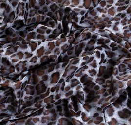 Efektní satén se zvířecím motivem 