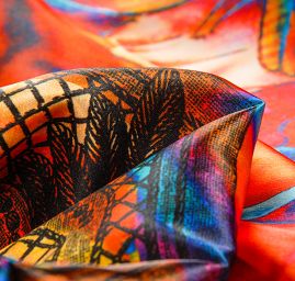 Atlas romantický motiv motýl/krajka