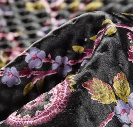 Prošev saténový vzor paisley černý