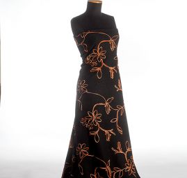 Vlněný úplet s květinovou výšivkou černá/oranžová