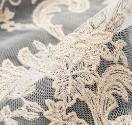 Krajka výšivka na tylu s květinovým vzorem zlatá