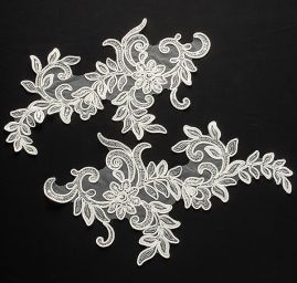 Tylová krajková aplikce pár slonová kost