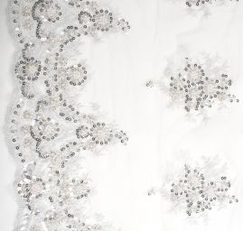 Krajka výšivka na tylu s korálky rokajlem flitry bílá