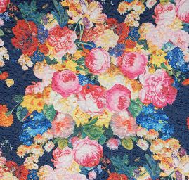 Pletenina s plastickou strukturou piké květy modrá