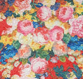 Pletenina s plastickou strukturou piké květy červená