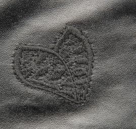 Imitace kůže výšivka černá