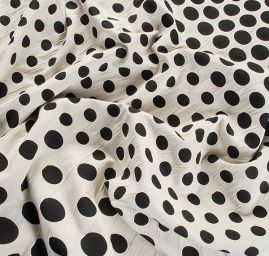Kostýmová látka oboustranná puntík černá/bílá