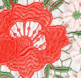 Hrubá krajka plastický květ červenozelená