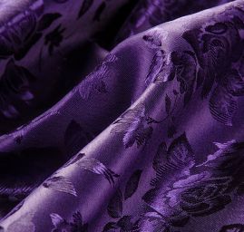 Brokát krojový nepružný tmavě fialová