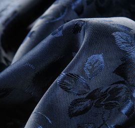 Brokát krojový nepružný tmavě modrý