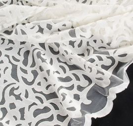 Krajka tylová sametové aplikace bílá