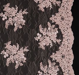 Krajka na vzorovém tylu květy pudrová starorůžová II.jakost