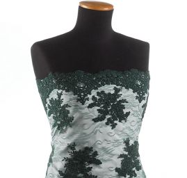 Krajka na vzorovém tylu květy tmavě zelená