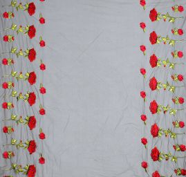 Krajka výšivka na tylu červené růže na černém tylu