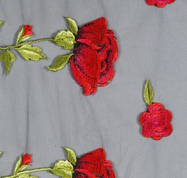 Krajka výšivka na tylu červené růže na černém tylu