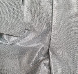 Lamé úplet stříbrné šupinky