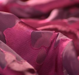 Efektní šifon vínový