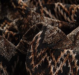 Pružná žakárová krajka vlnky hnědočerná