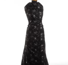 Imitace jelenice černé barvy s výšivkou