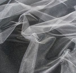 Tyl bílý se stříbrnými třpytkami