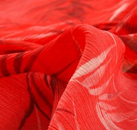 Šifon plise viskozový květinový vzor tm. červený