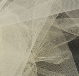 Šatový tyl béžový