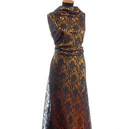 Jemná krajka s plastickou výšivkou tm. modrá