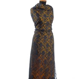 Jemná krajka s plastickou výšivkou tm. modrá