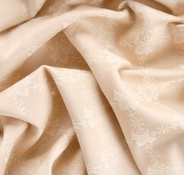 Žakárová látka vzor větvičky/lístky krémová