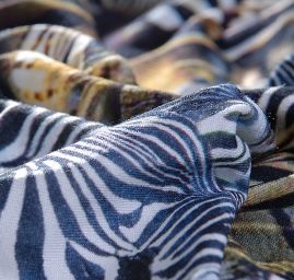 Efektní viskozový úplet digitální tisk zvířecí motiv zebra