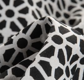 Dekorační látka retro vzor mozaika černá/bílá
