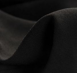 Šatový žoržet černý